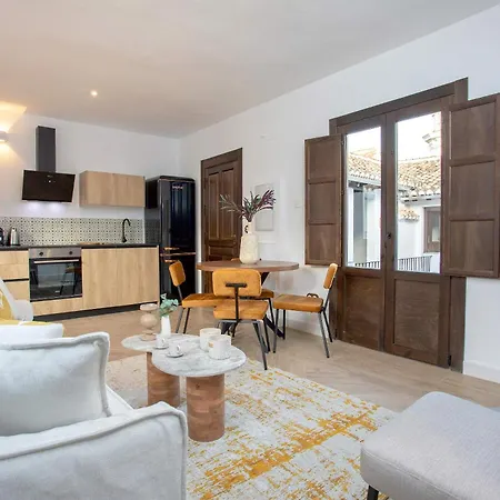 Genteel Horno Marina Apartment *