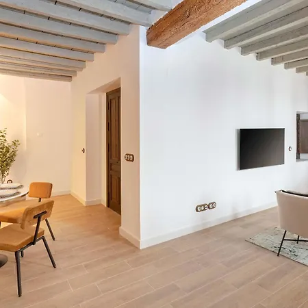 Genteel Horno Marina Apartment